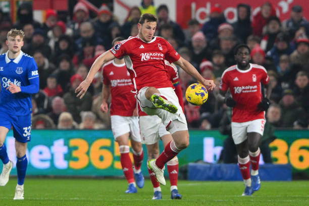 在篮下的强 在篮下的强